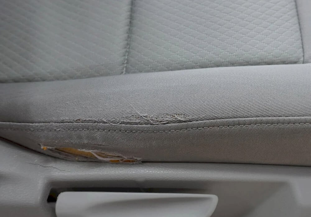 Araç Döşeme Kumaş Değişimi